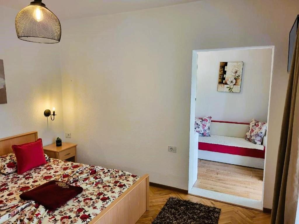Apartments Ardoni Ulcinj Exterior photo